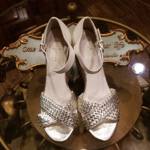 COLE HAAN WEDGE SANDAL SZ 10.5 - Picture 2 of 5